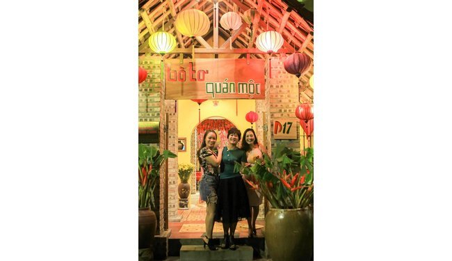 Những hình ảnh của khách khi đến với Bò Tơ Quán Mộc