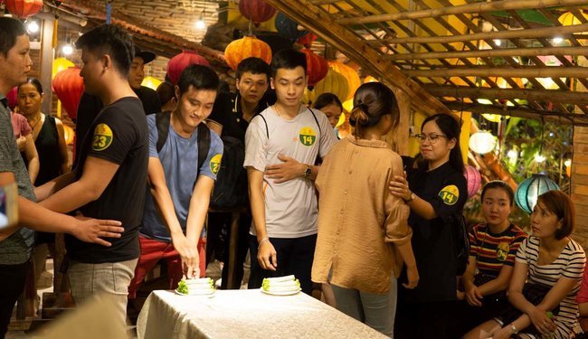 ĂN MẸT KHỔNG LỒ - NHẬN ĐỒNG HỒ HIỆU