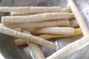 Những món quà vặt huyền thoại của tuổi thơ thế hệ 8x