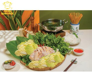 LẨU GÀ LÁ GIANG (1/2 CON)
