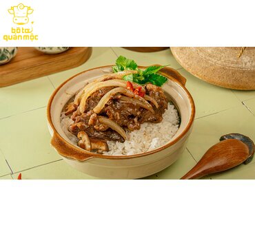 Cơm bò sốt tiêu đen