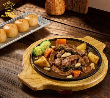 BÒ CHÁY TIÊU XANH + BÁNH BAO