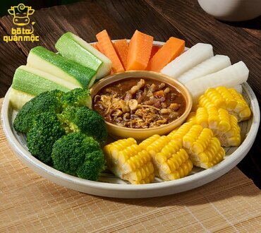 RAU CỦ LUỘC CHẤM MẮM RUỐC