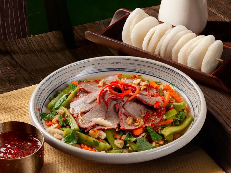 Nộm bò rau tiến vua – Bò Tơ Quán Mộc