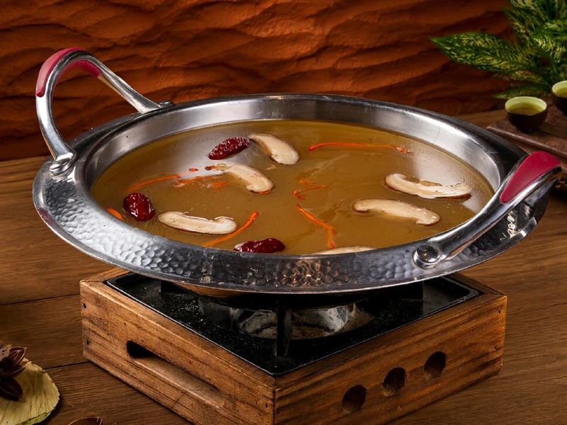 Lẩu nấm rừng – Bò Tơ Quán Mộc