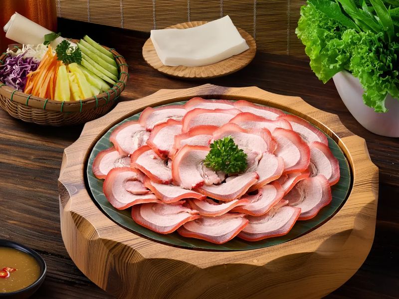 Bò Tơ Cuốn Bánh Tráng – Bò Tơ Quán Mộc