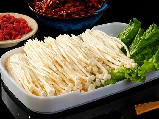 Nấm kim châm nhúng lẩu – Bò Tơ Quán Mộc