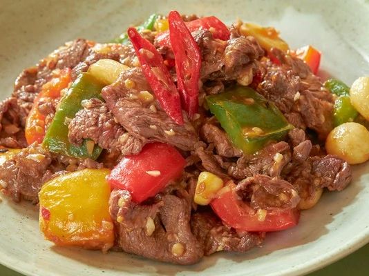 Bò xào tỏi củ – Bò Tơ Quán Mộc
