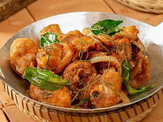 Gà chiên mắm – Bò Tơ Quán Mộc