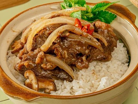 Cơm bò sốt tiêu đen – Bò Tơ Quán Mộc
