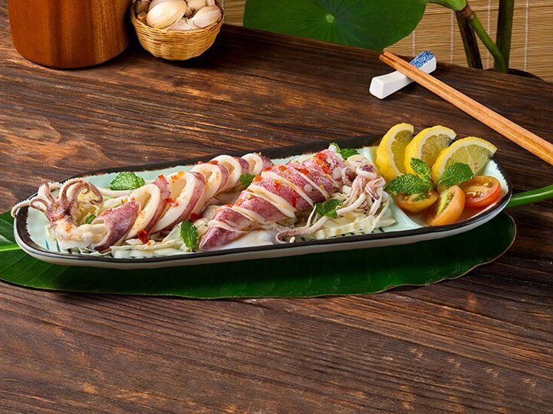 Mực Nguyên Con Xốt Nhiệt Đới – Bò Tơ Quán Mộc